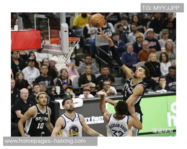 11月11日火箭对马刺精彩全场回放分析与赛后精彩瞬间回顾